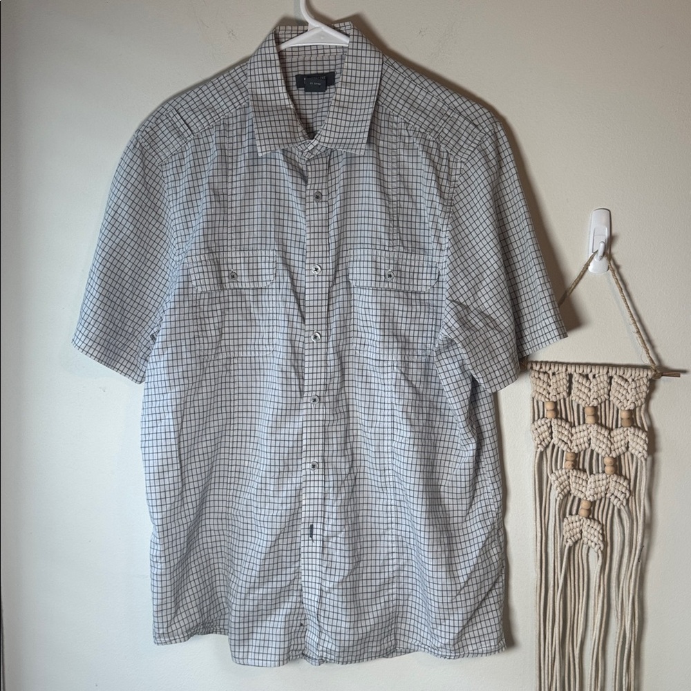 EUC Kenneth Cole Men's Checkered Short Sleeve Shirt